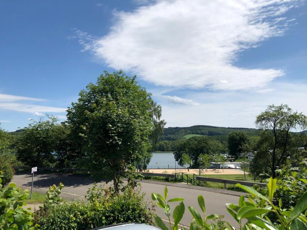 Andinas Fewo - Seeblick Und Terrasse Olpe Luaran gambar